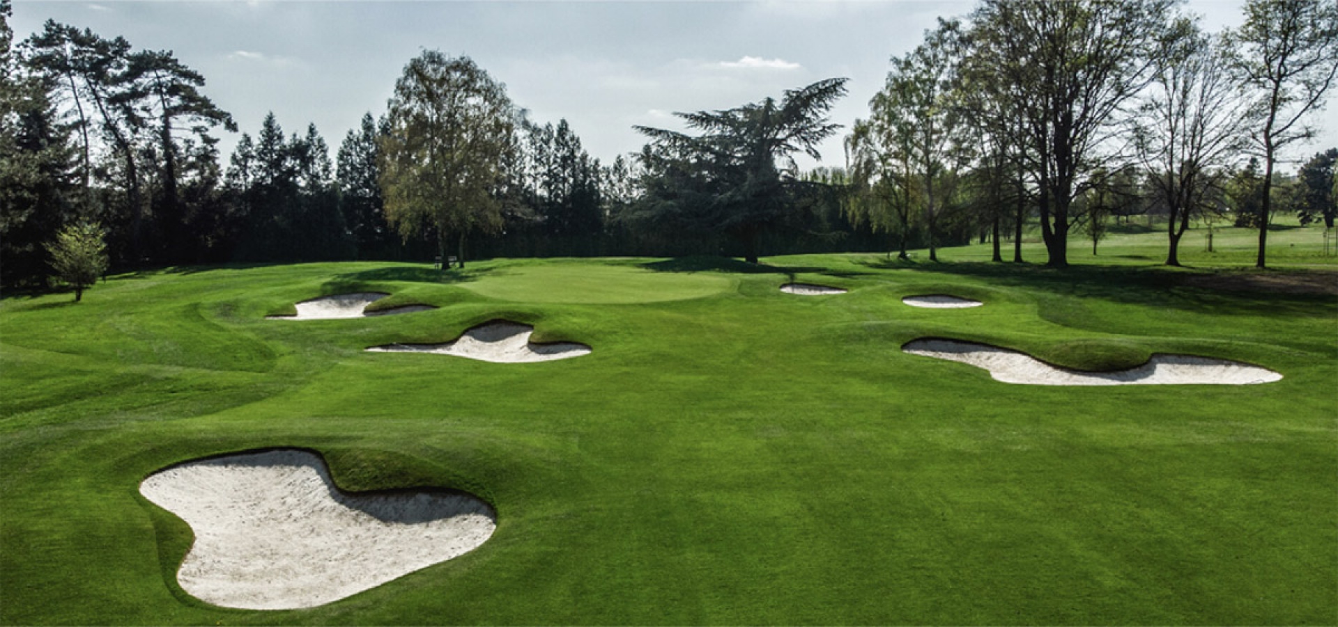 Green of hole n°5 of La Marache